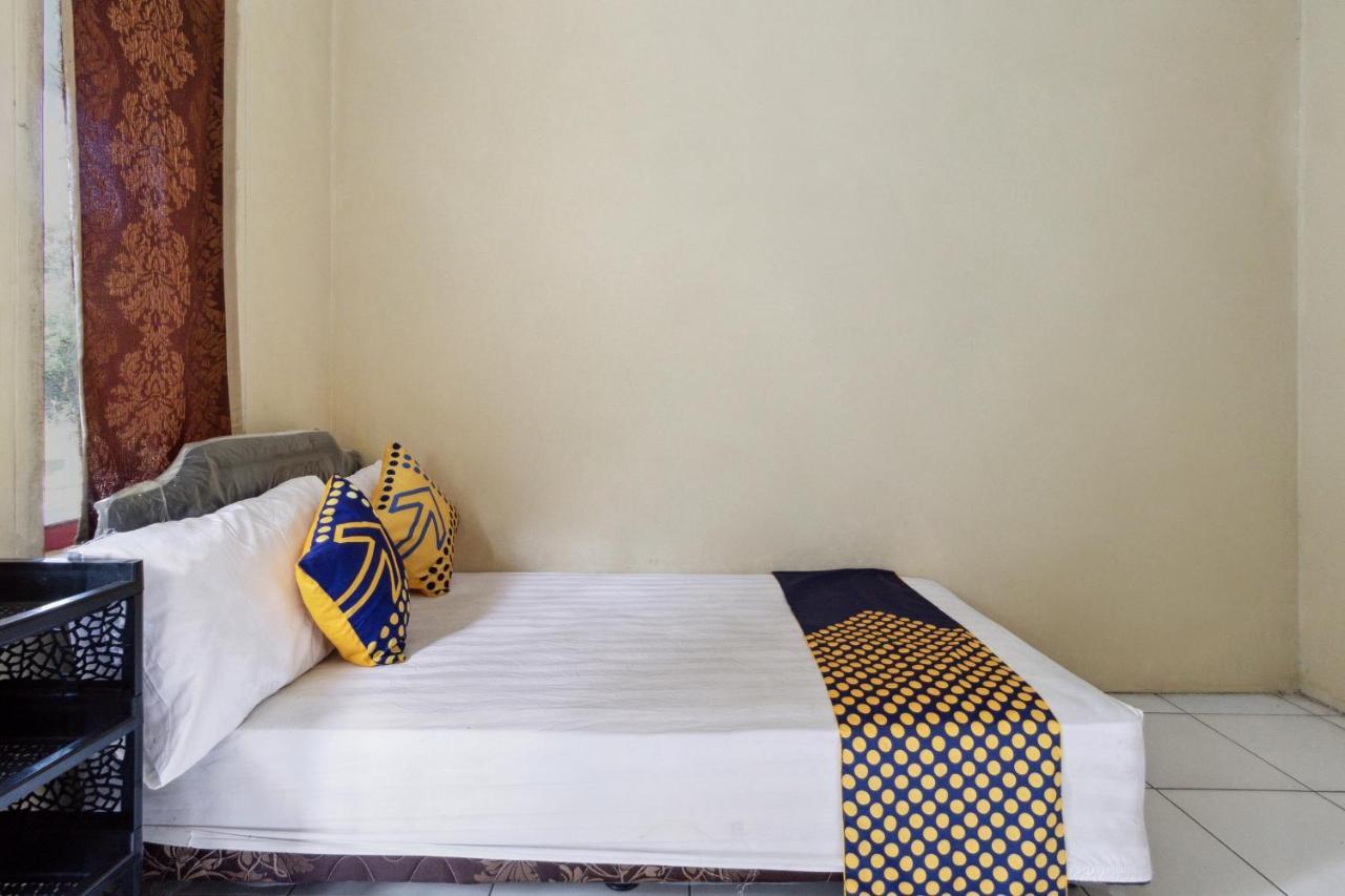 Spot On 92832 Al Mahira Syariah Hotell Majalengka Eksteriør bilde